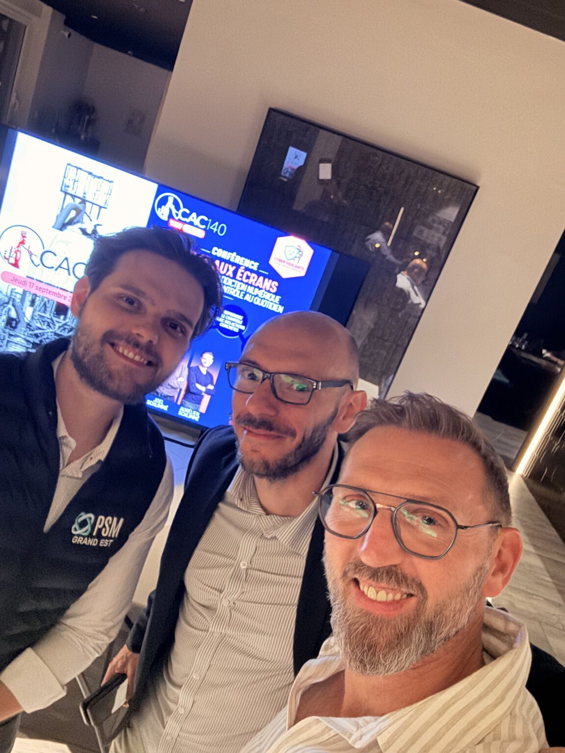 Membres de l'équipe Cyber Vigilants à l'issue de la conférence